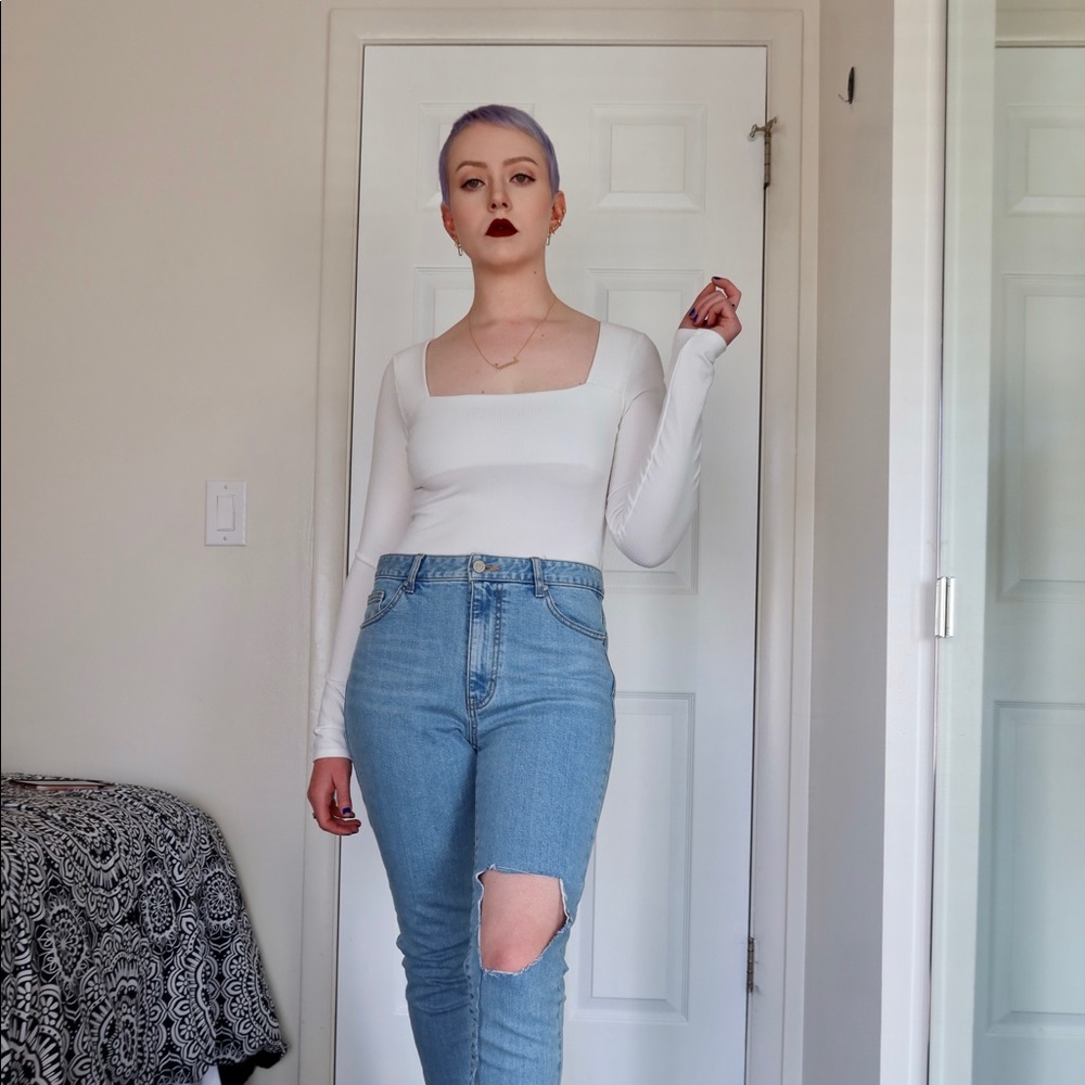 White square neck bodysuit